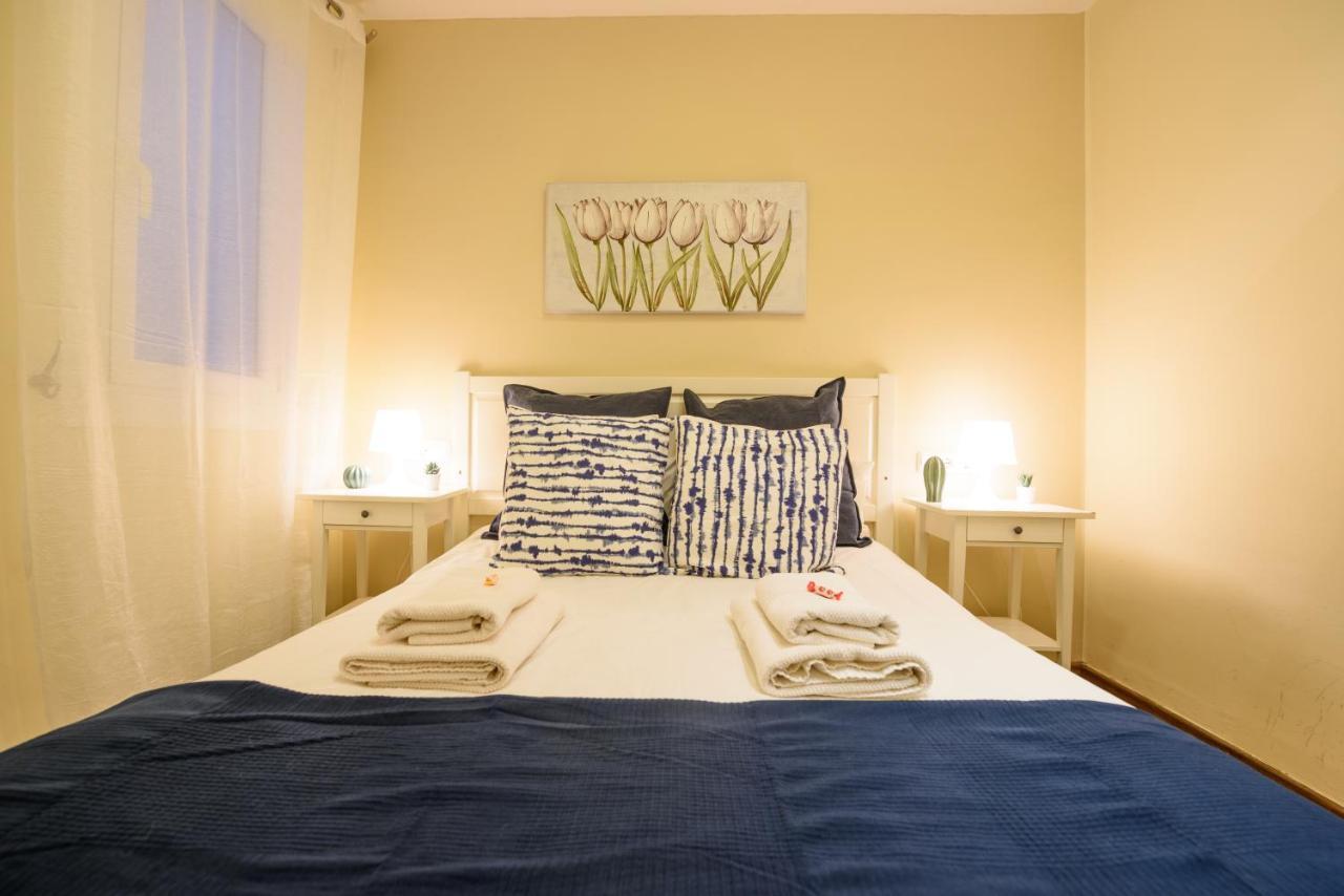 Ramblasrentals Cozy Renovated 2Br With Balcony Lift 20M Rambla - Parking - Wifi Barcelona Eksteriør bilde