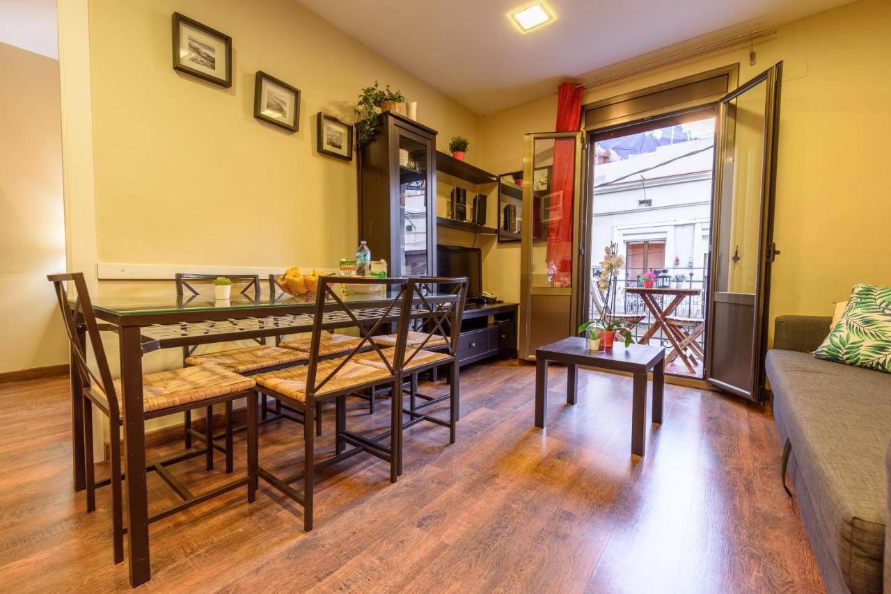 Ramblasrentals Cozy Renovated 2Br With Balcony Lift 20M Rambla - Parking - Wifi Barcelona Eksteriør bilde
